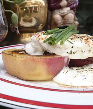 Goats cheese and apple 