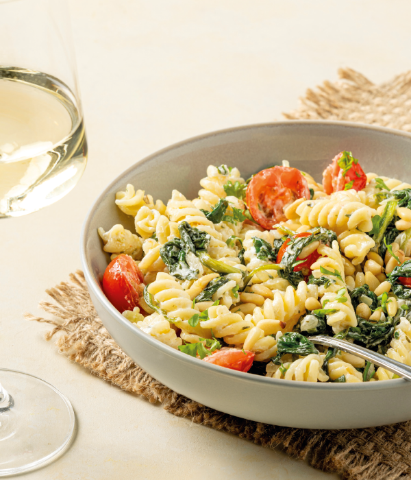 Pasta met spinazie en kruidensaus 