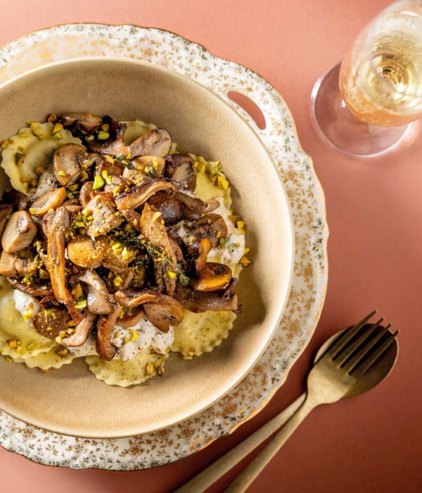 Ravioli met  paddenstoelen,  pistachesaus & truffel 